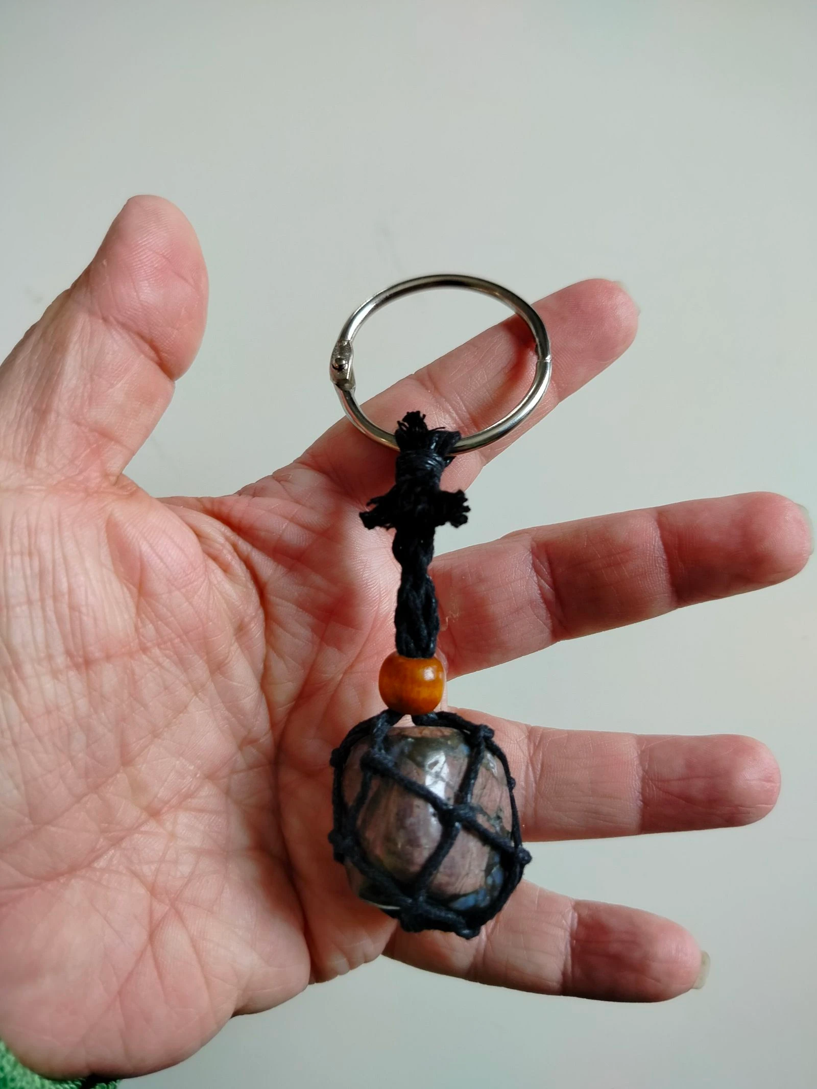 Natural blue Liberite macrame keyring ✨ – photo 2